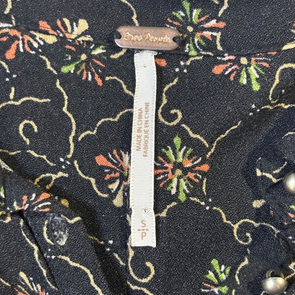 Free People Women's Floral PrintRomper Button‎ Front Short Sleeve Black Size S - Picture 9 of 12